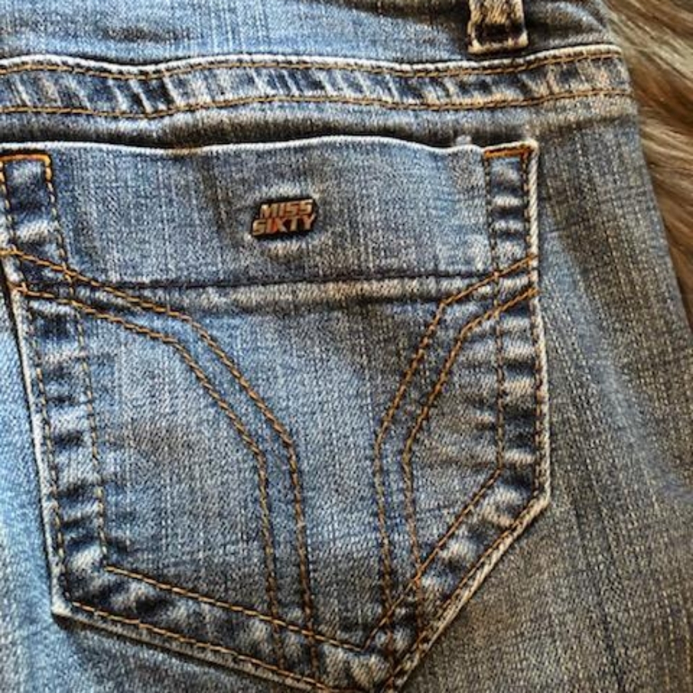 Jeans - Picture 2 of 6